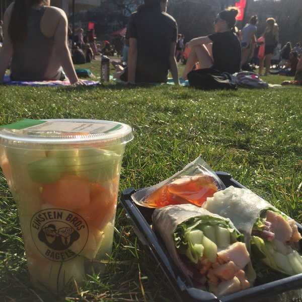 Why You Shouldn't Be Afraid to Spend Money as a College Student