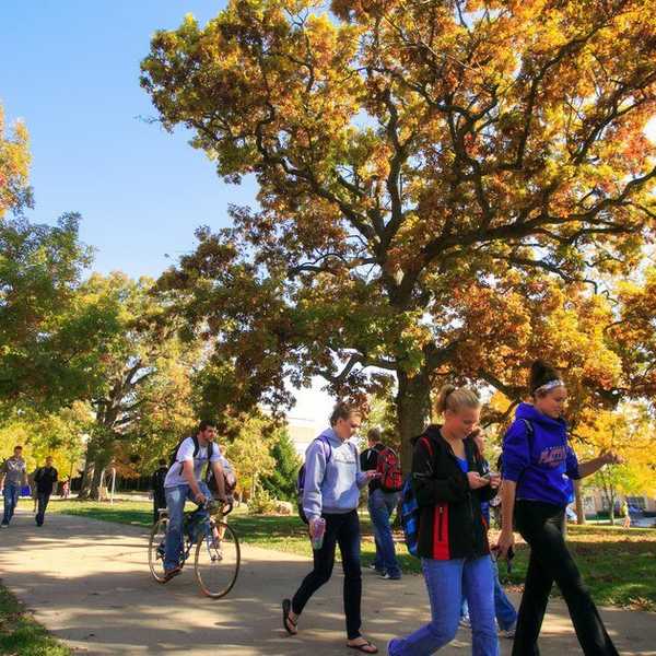 25 Things That Go Through My Head While In College