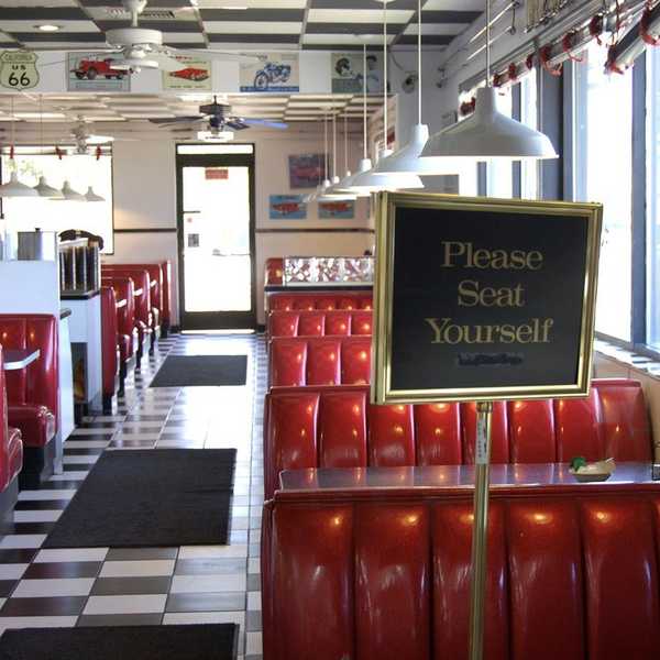 True Life: I’m A Hostess At A Restaurant