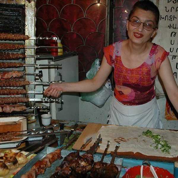 12 Signs You Were Raised By Parents From The Middle East