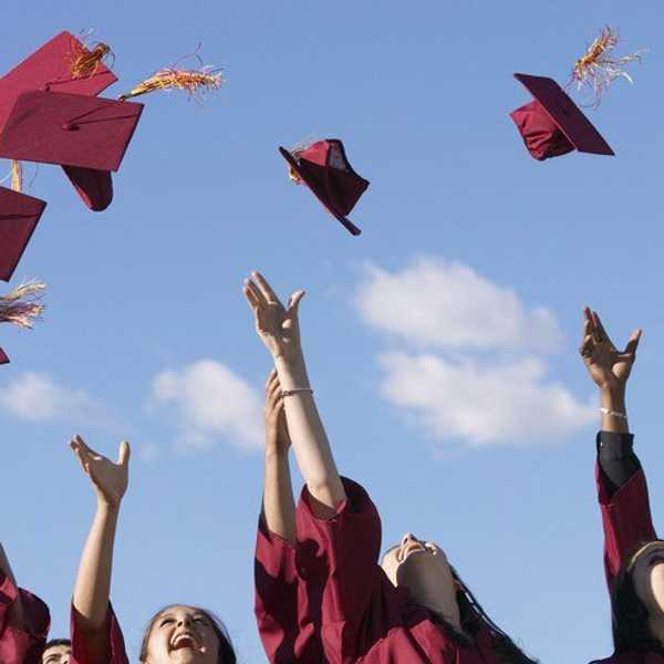 6 Things That Happen In Your Last Month Of College