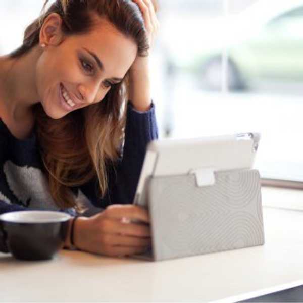 8 Brands Every Modern Young Woman Should Follow