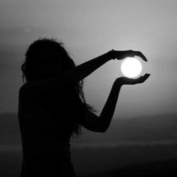 An Open Letter To The Girl Who's Too Afraid To Let Go