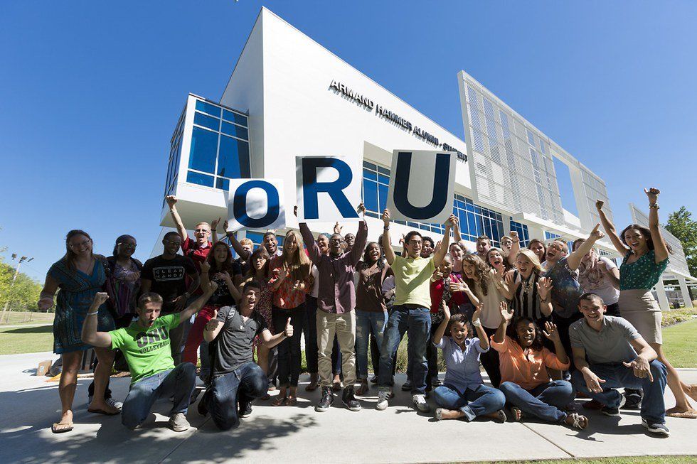 17 Telltale Signs You Go To A Christian University