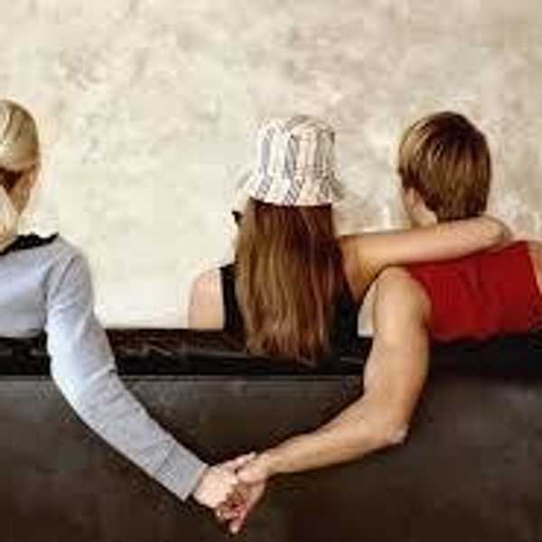 5 Signs You Have A Toxic Friend