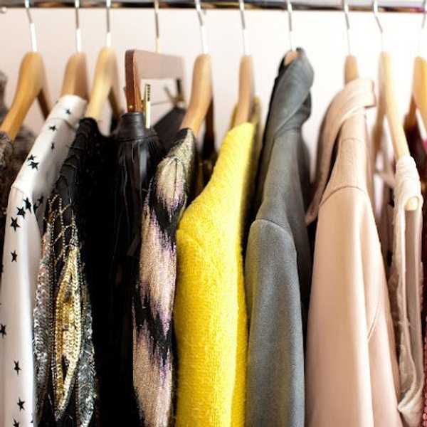 20 Wardrobe Essentials for Every College Girl