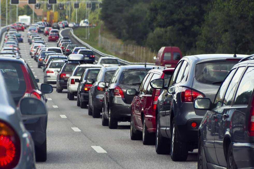 The Pros And Cons Of Commuting To Campus