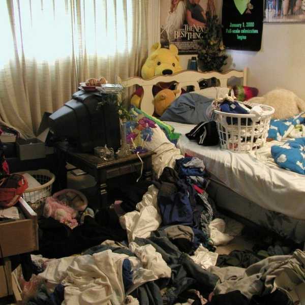 7 Signs It's Probably Time To Clean Your Room