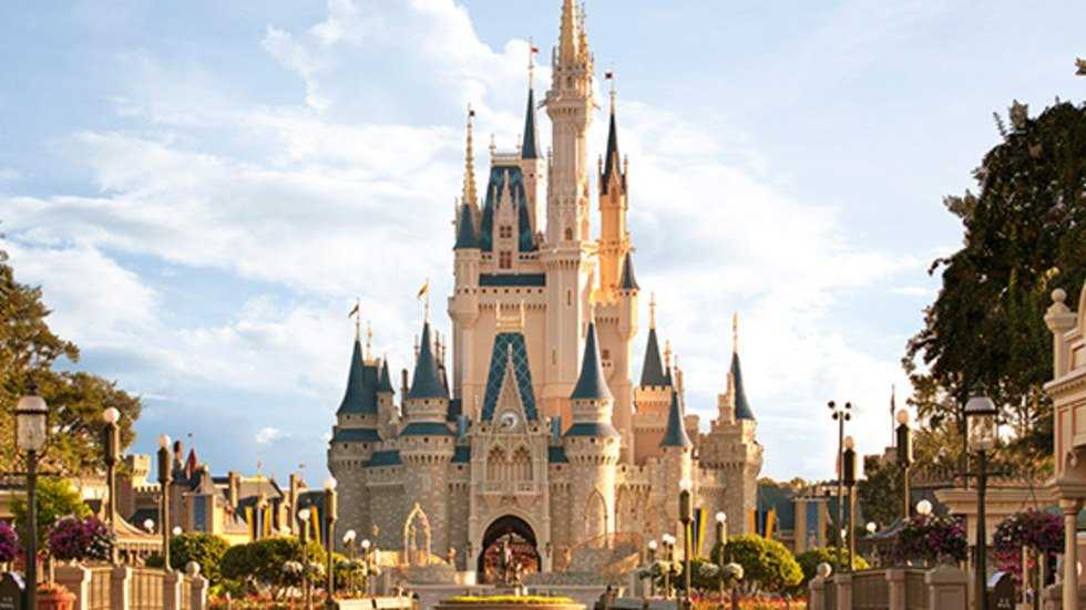 10 Emotions Felt While Waiting For Your Disney Vacation