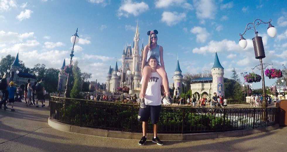 10 Things You Have To Do When In The Happiest Place On Earth