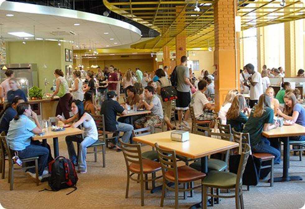 11 Dining Hall Hacks For College Students