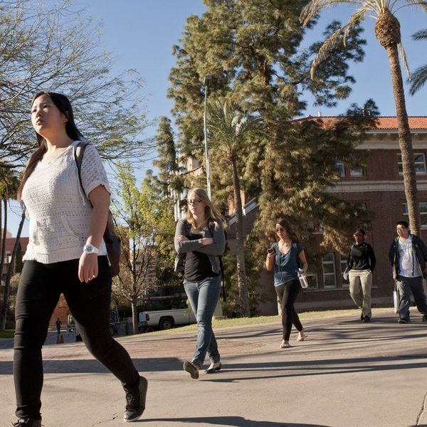 15 Thoughts University of Arizona Students Have While Walking to Class
