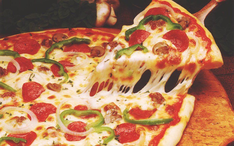 9 Things Pizza Would Never Do To You