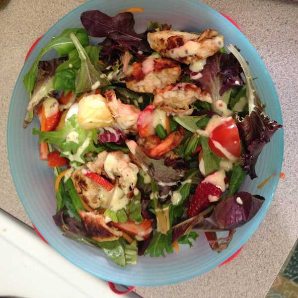 A Procrastinator's Cookbook: An Easy Salad Recipe For College Students