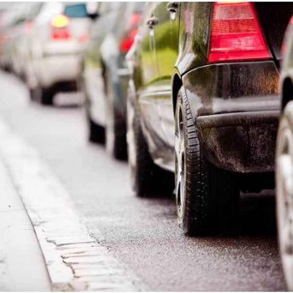 10 Thoughts I Have While Driving in Traffic