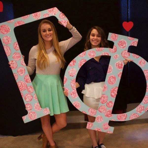 18 Signs Your Big Is Actually Your Mom