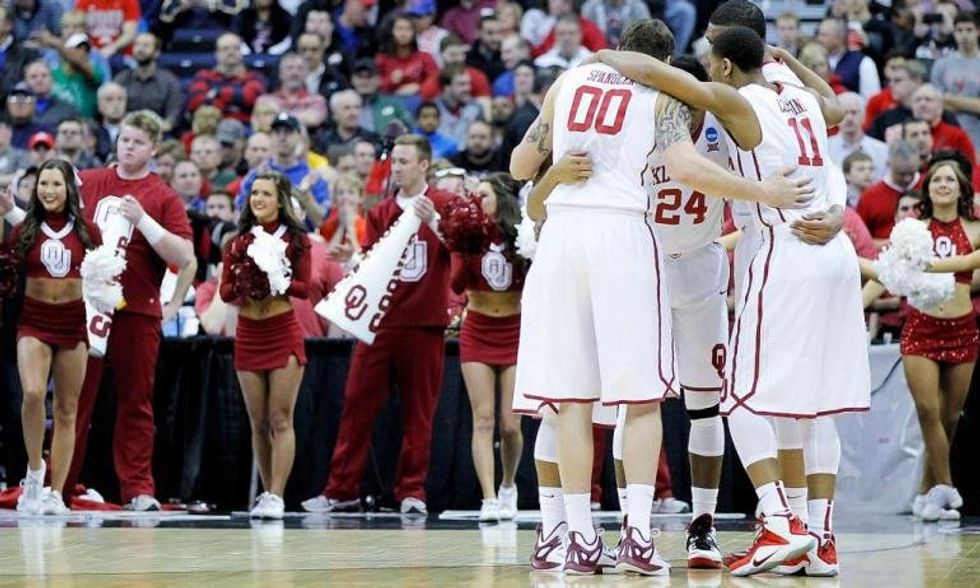 All The Feels Of Sooner Basketball, As Told By 'New Girl'