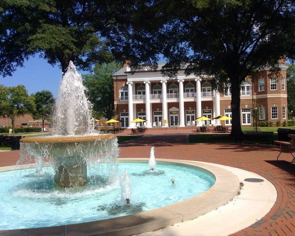 Does A College Degree Guarentee You A Higher Income?