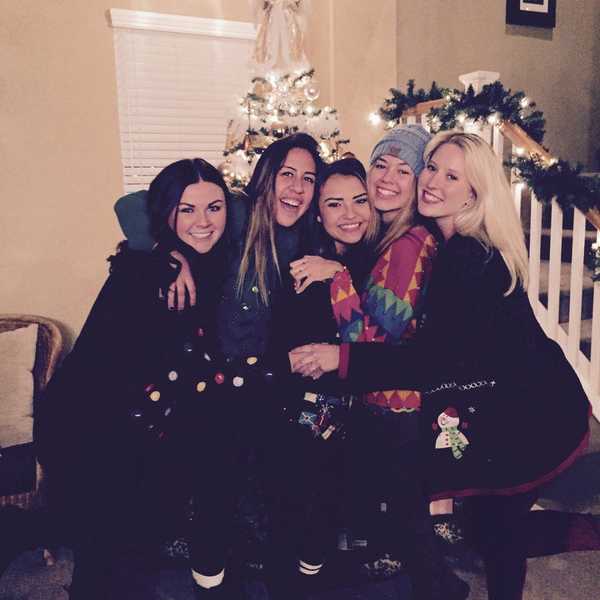 15 Reasons Your High School Best Friends Are One Of A Kind