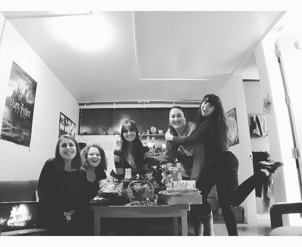 Top 10 Things That Happen When You're Too Close With Your Roommates