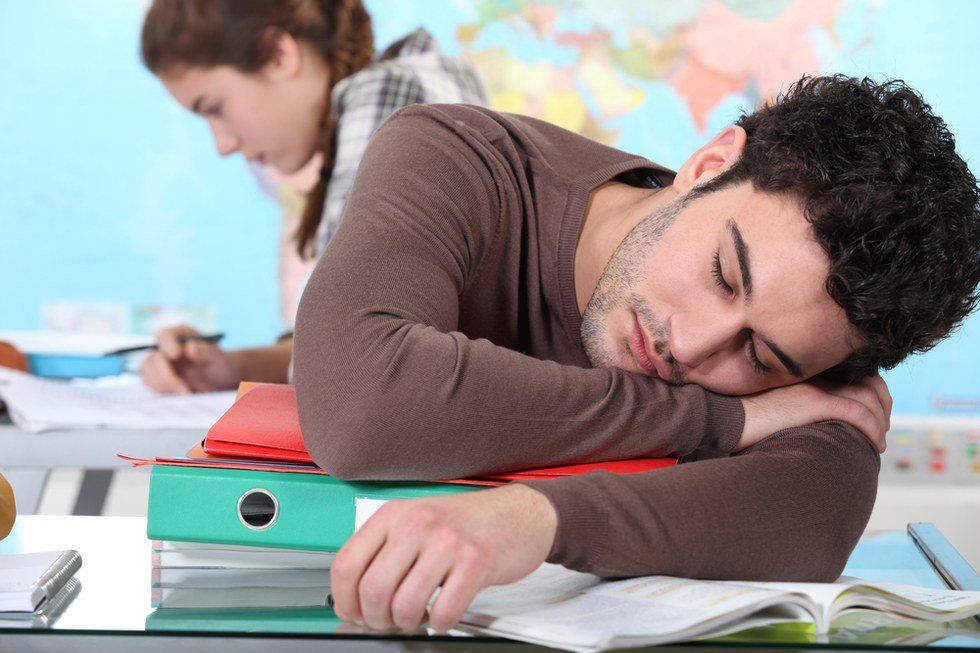 12 Struggles Of Having An Early Class