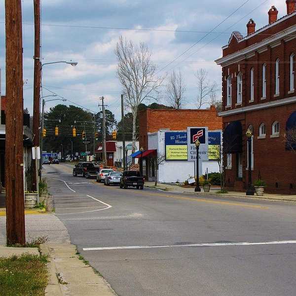 A Letter To My Two-Stoplight Hometown
