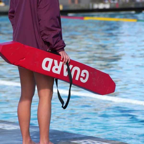 14 Thoughts Every Lifeguard Has While On Duty