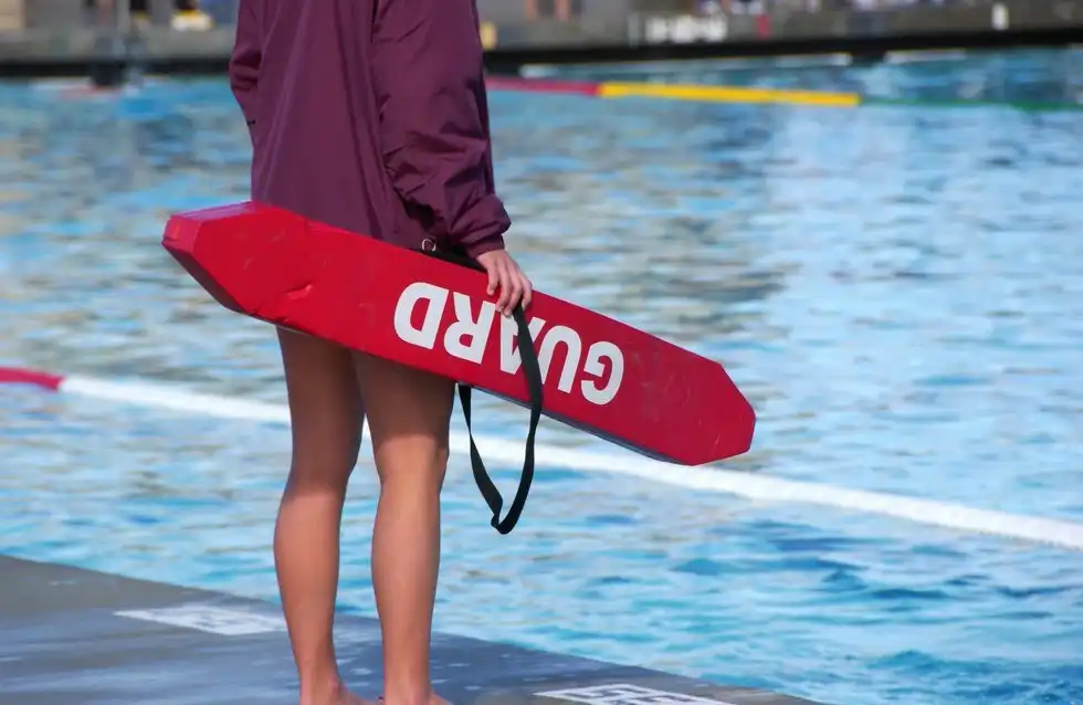 14 Thoughts Every Lifeguard Has While On Duty