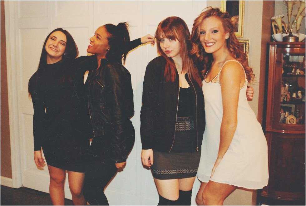 3 Main Reasons Why Your Friends From High School Are Irreplaceable