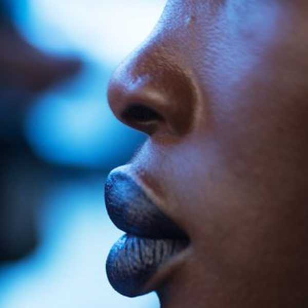 Kylie Jenner Lip Challenge Vs. MAC Lipstick Ad Controversy