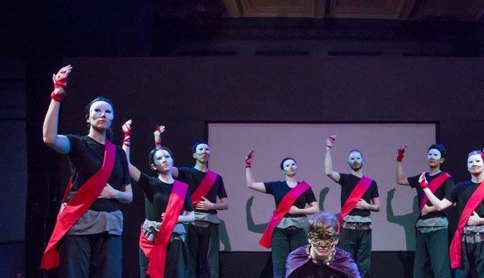 8 Experiences Of A Non-"Theater Kid" Doing Theater