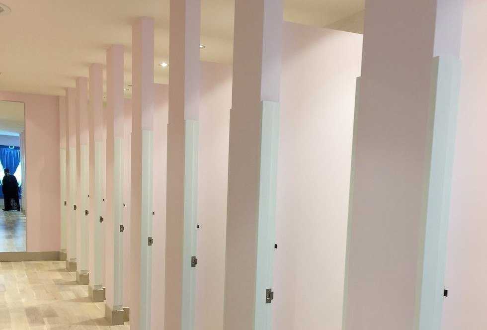 When Overweight Girls Try on Clothes