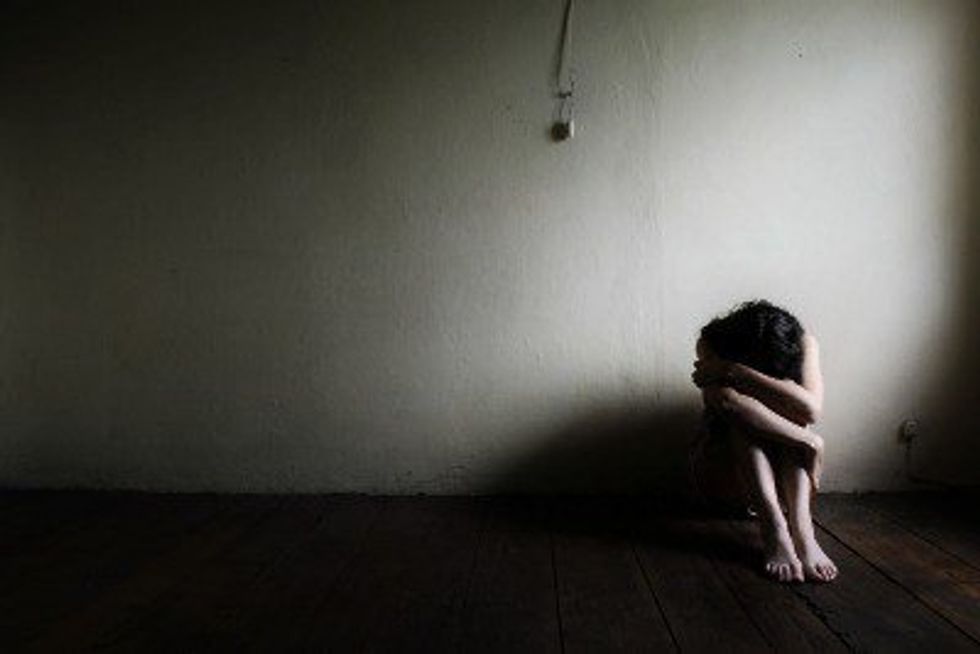 13 Ways To Help A Suicidal Friend (Before Calling The Hospital)