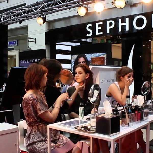 30 Thoughts You Have While Buying Makeup