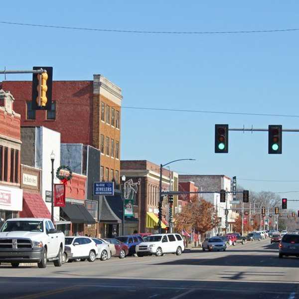 The Pros And Cons Of Living In A Small Town