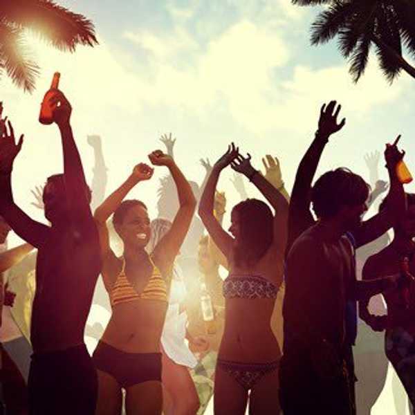 Top 20 Songs To Start Your Spring Break Playlist