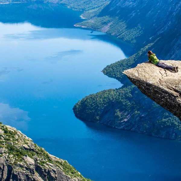 Why Everyone Should Travel Before Entering The Real World