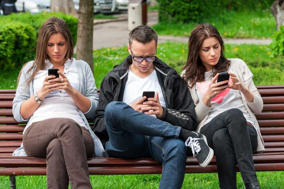 Learn To Live Your Life Without Sharing It Online