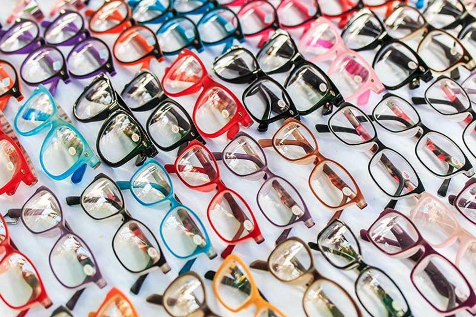26 Tragedies That Four-Eyed College Students Face