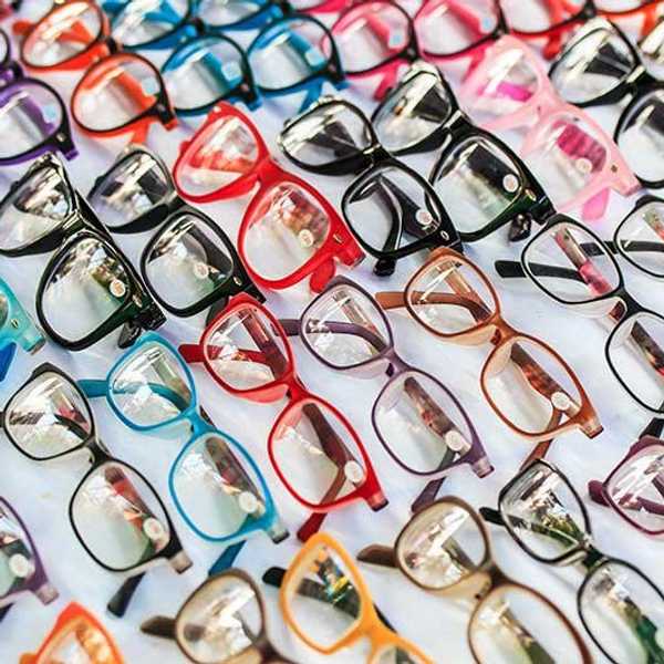 26 Tragedies That Four-Eyed College Students Face