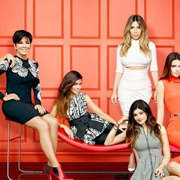 10 Stages Of Valentine's Day, As Told By The Kardashians