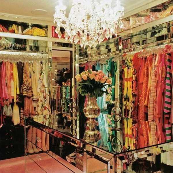 Total Frat Move's Article On Women's Fashion Has Me Thinking: Do My Clothes Define Me?