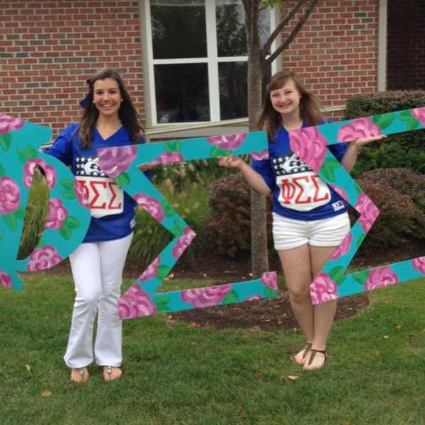 What You Learn About Greek Life At A Small School