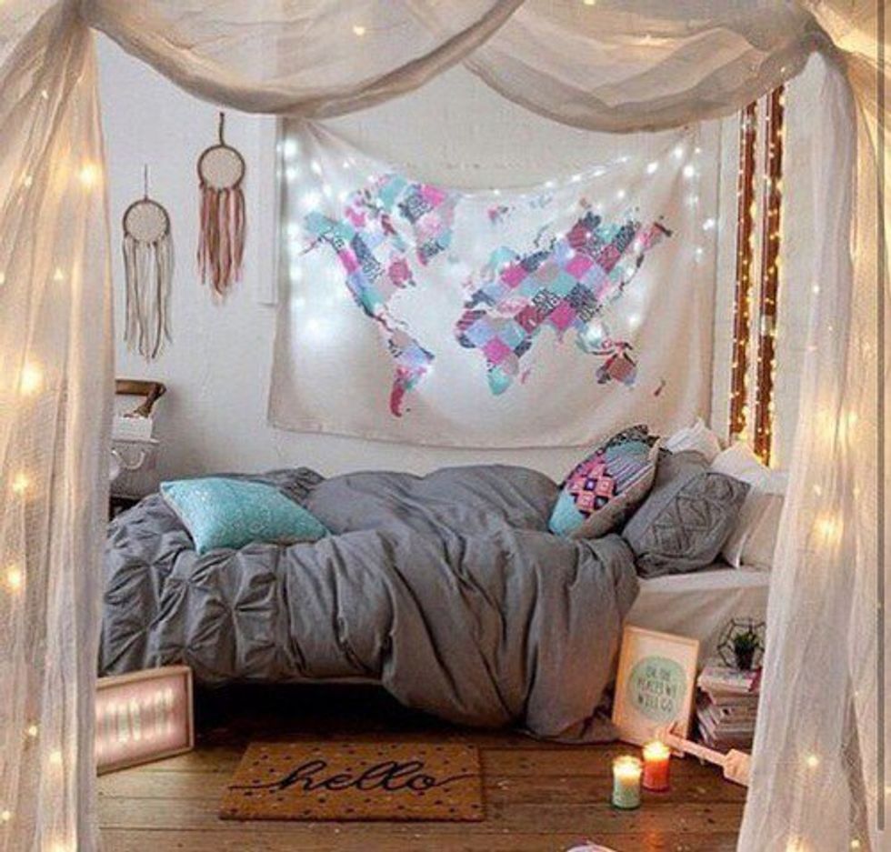 10 Things That Happen When You Love Your Bed Way Too Much