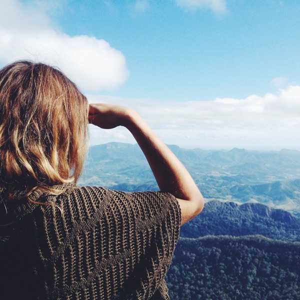 What It's Like To Be An Outgoing Introvert