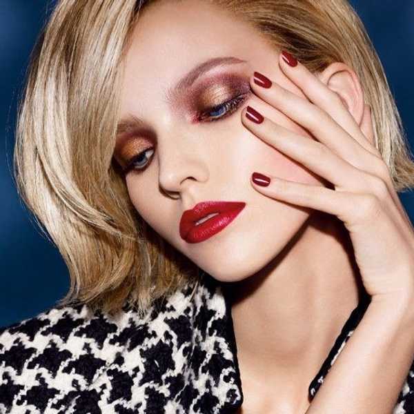 The Five Stages Of Being Obsessed With Makeup