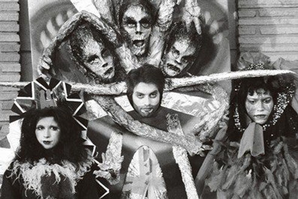 ASCO’s Walking Mural: A Mexican-American Detournement