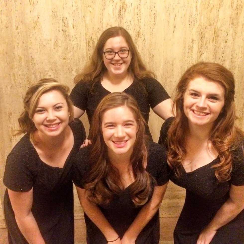 How To Know If You Are The Mom Of The Friend Group