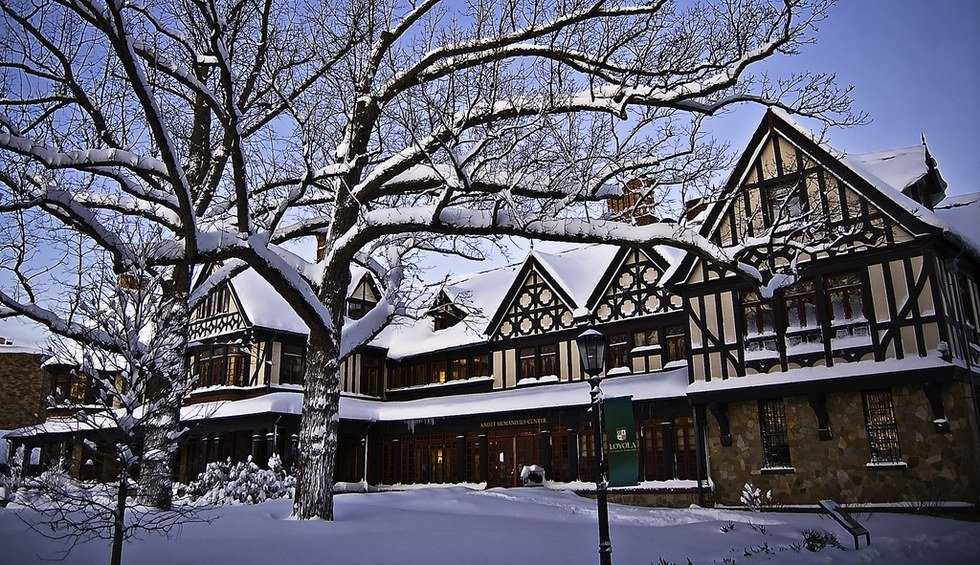 Loyola University Maryland: The Stages Of 'Jonas' Cabin Fever