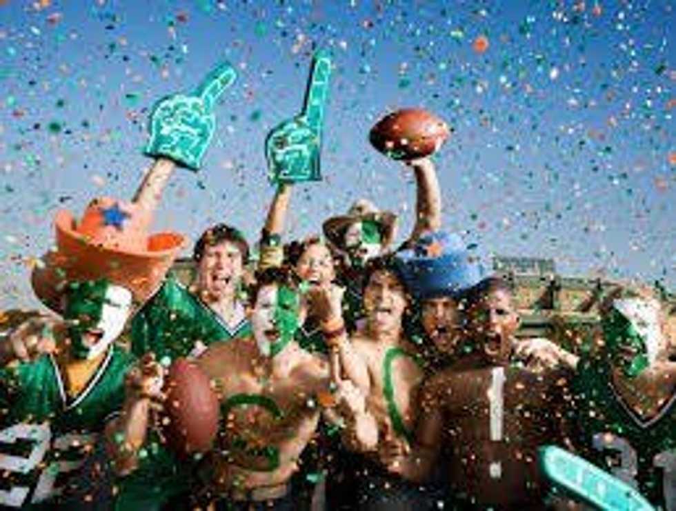 11 Things That Happen When You Date A Sports Fanatic